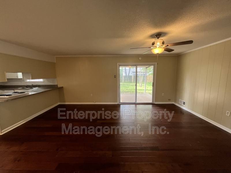 House for rent at 6967 Dawnhill Rd, Memphis, TN 38135