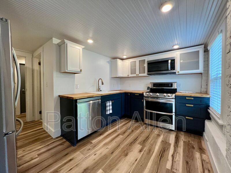 Apartment for rent at 20 Rector St #20A, Asheville, NC 28801