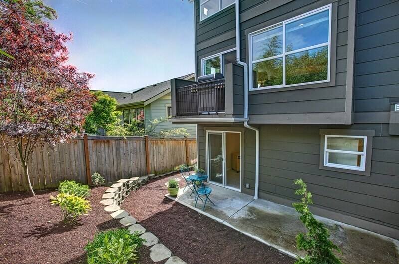 Townhouse for rent at 3806 Interlake Ave N #A, Seattle, WA 98103