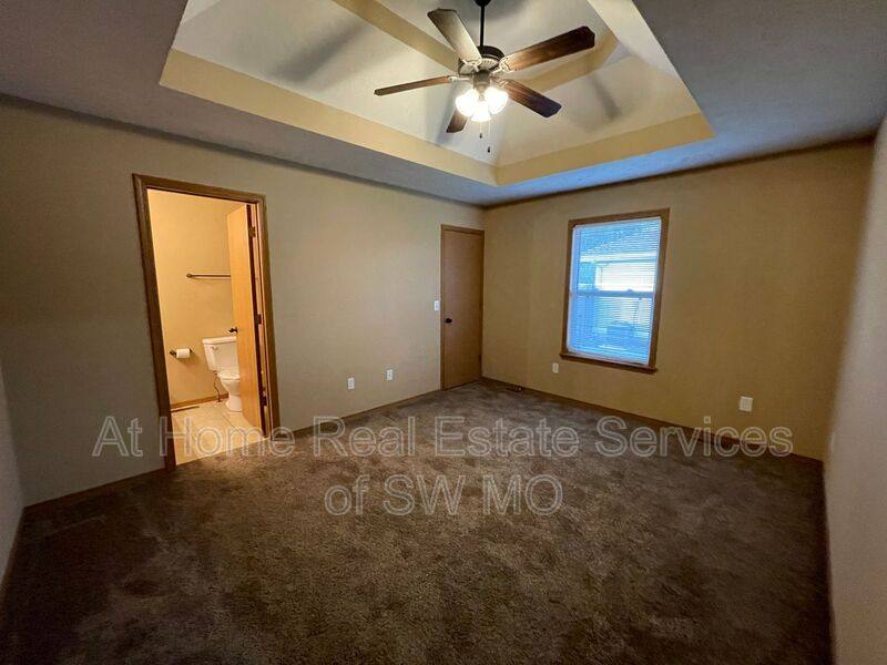 House for rent at 5543 W David, Springfield, MO 65802