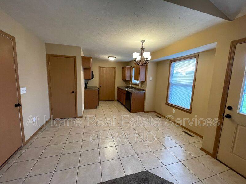 House for rent at 5543 W David, Springfield, MO 65802