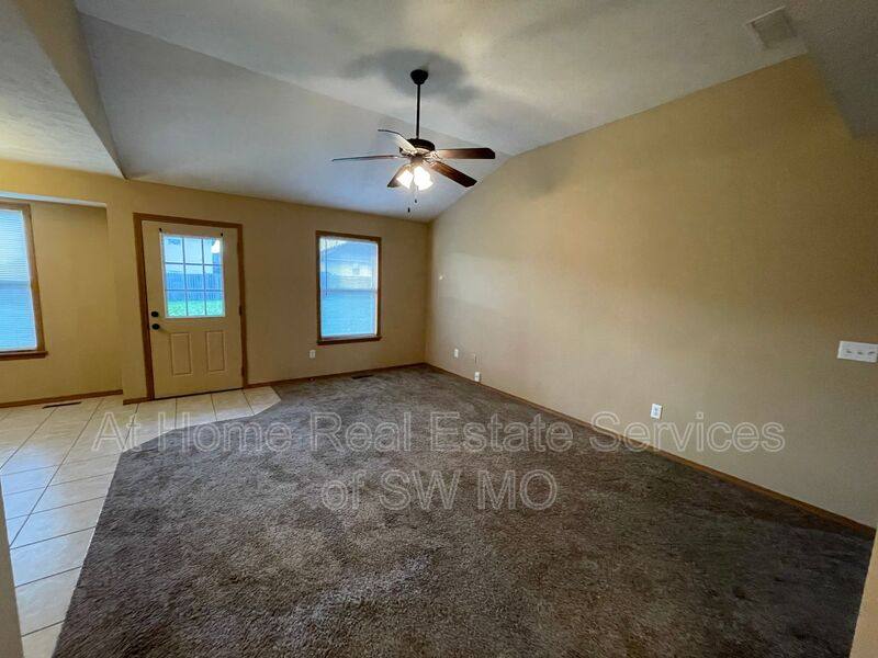 House for rent at 5543 W David, Springfield, MO 65802