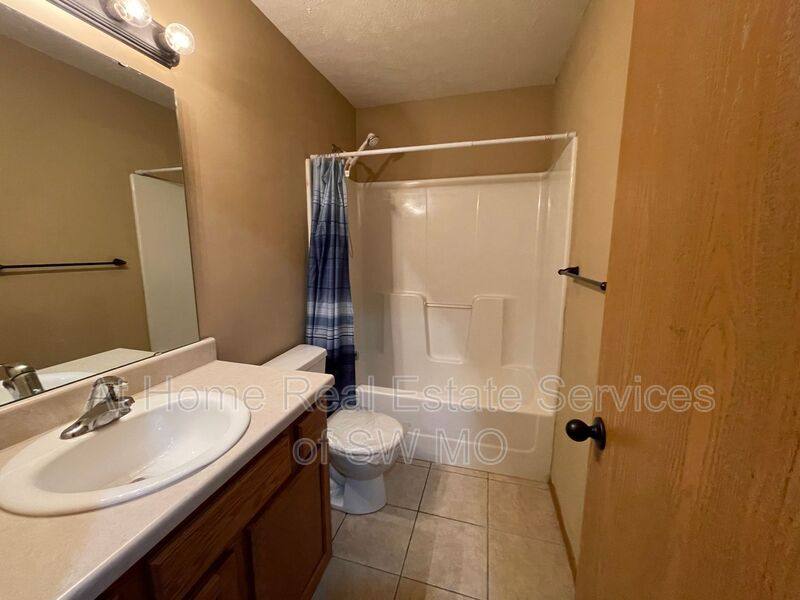 House for rent at 5543 W David, Springfield, MO 65802