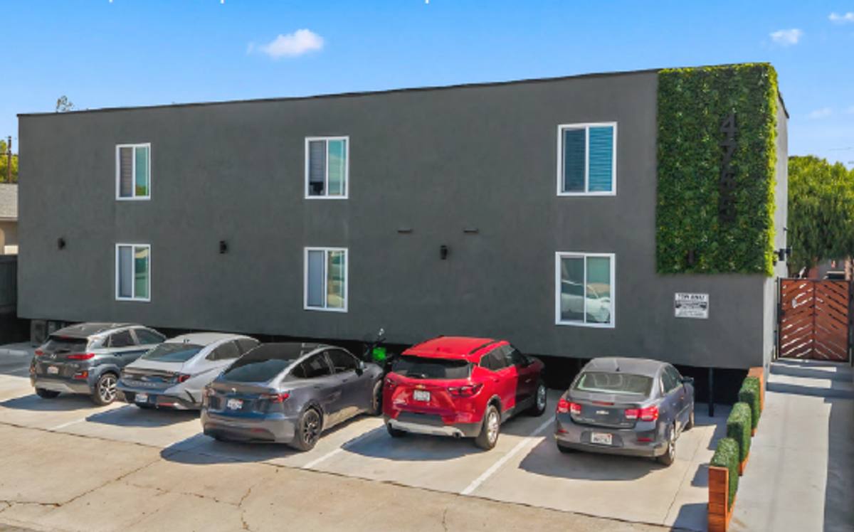 Apartment for rent at 4755 Felton St #8, San Diego, CA 92116