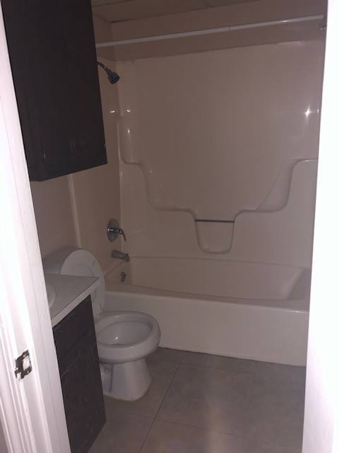 Apartment for rent at 126 Marshall St, Jefferson City, MO 65101