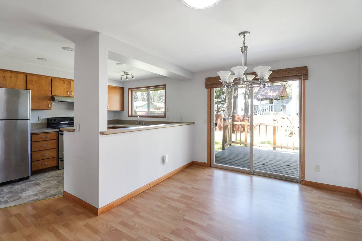 House for rent at 368 NW Columbia Dr, Oak Harbor, WA 98277