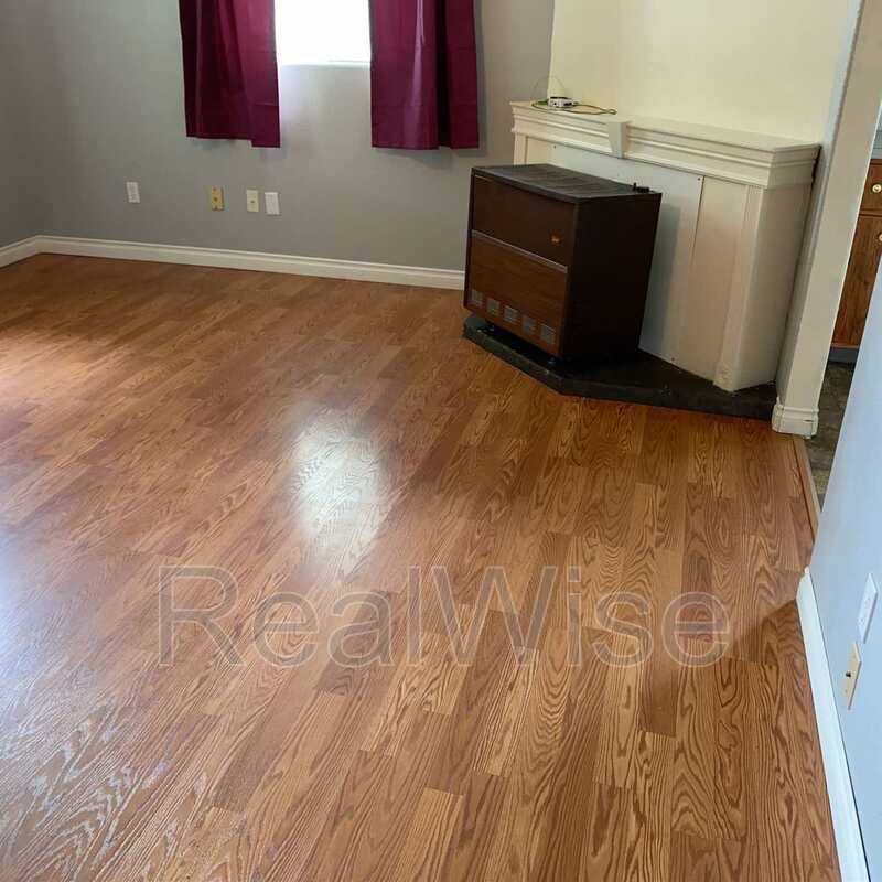 House for rent at 2564 NE Douglas Ave, Roseburg, OR 97470