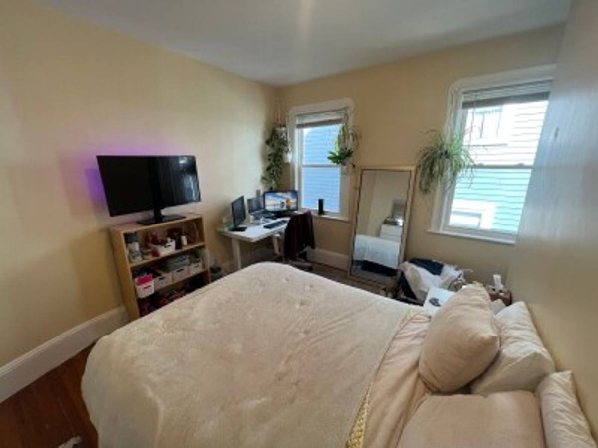 Apartment for rent at 47 Lowell St #K2, Somerville, MA 02143