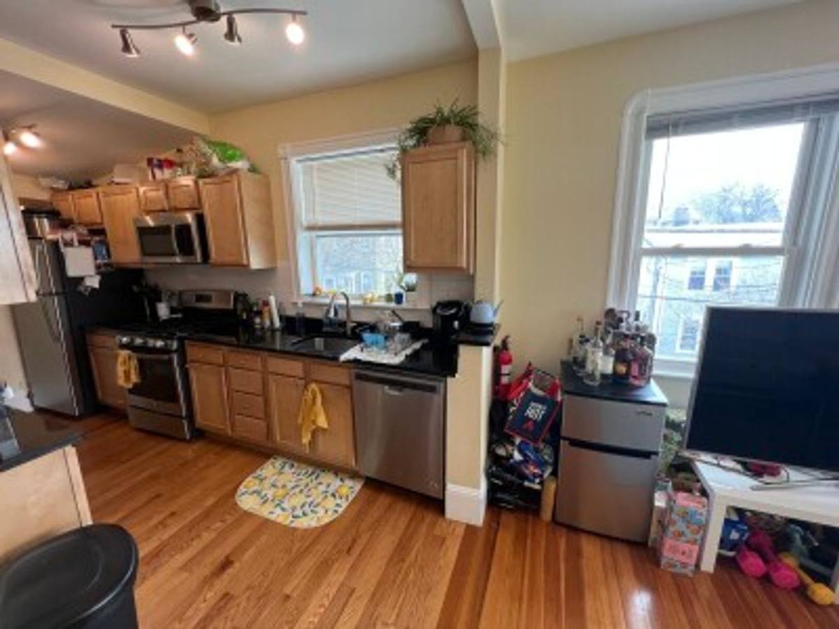 Apartment for rent at 47 Lowell St #K2, Somerville, MA 02143