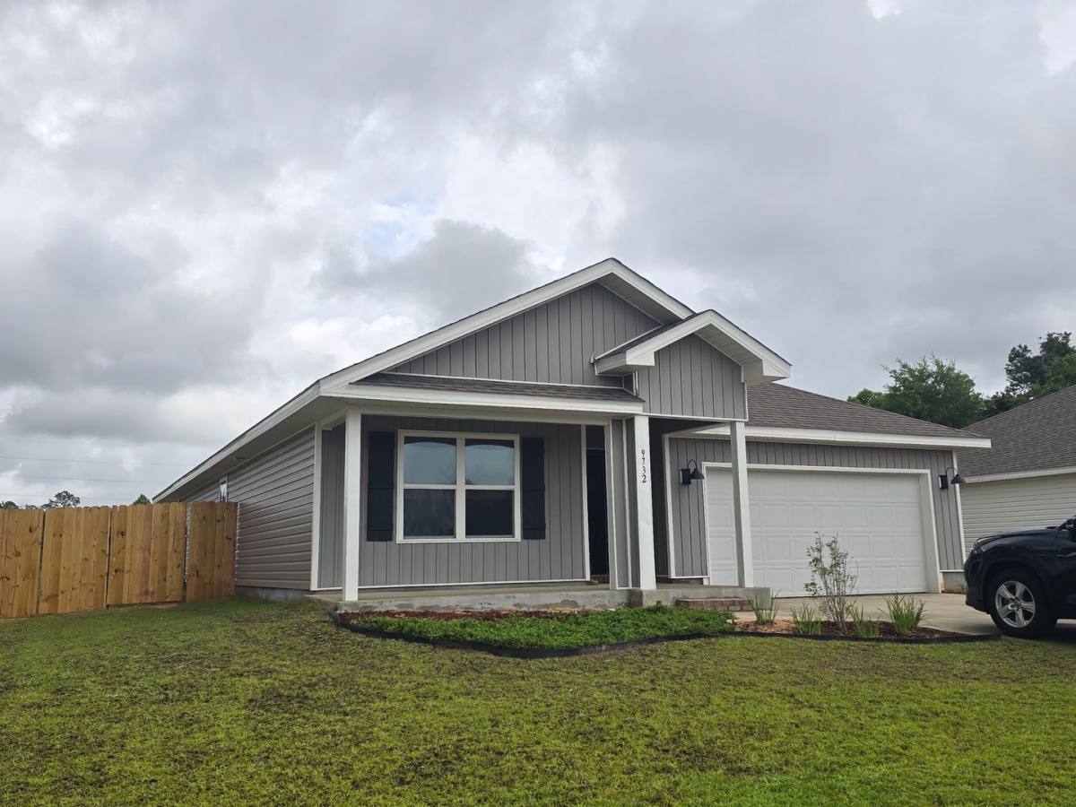 House for rent at 9732 Angel Oak Dr, Pensacola, FL 32526