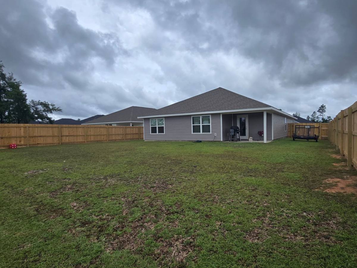 House for rent at 9732 Angel Oak Dr, Pensacola, FL 32526