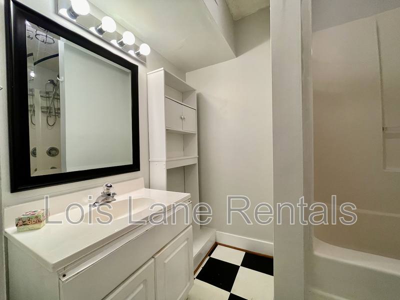 Apartment for rent at 49 Charlotte St #B, Charleston, SC 29403