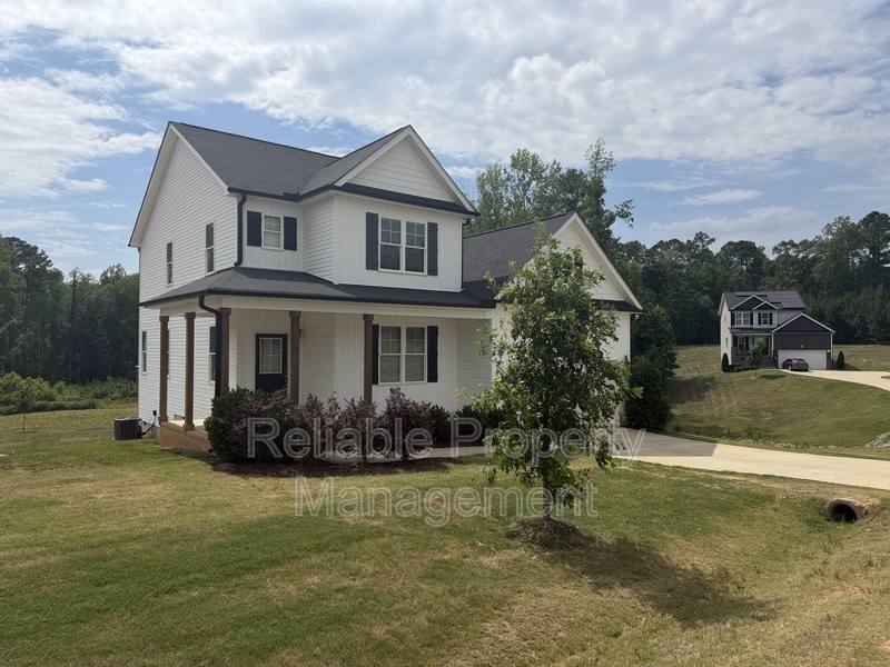 House for rent at 237 Brisbane Dr, Zebulon, NC 27597