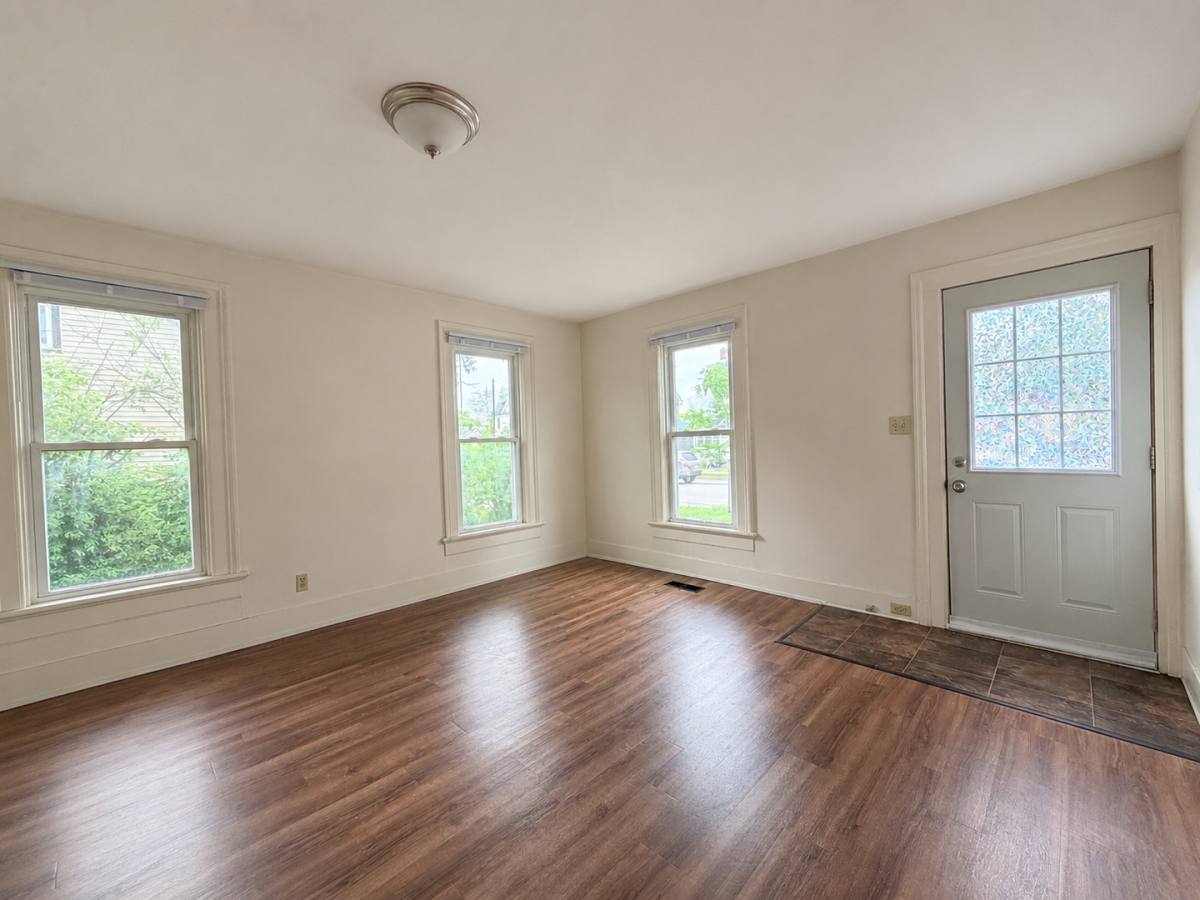 Apartment for rent at 508 Vine St, Eau Claire, WI 54703