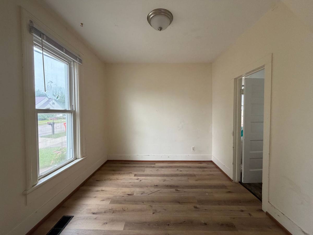 Apartment for rent at 508 Vine St, Eau Claire, WI 54703