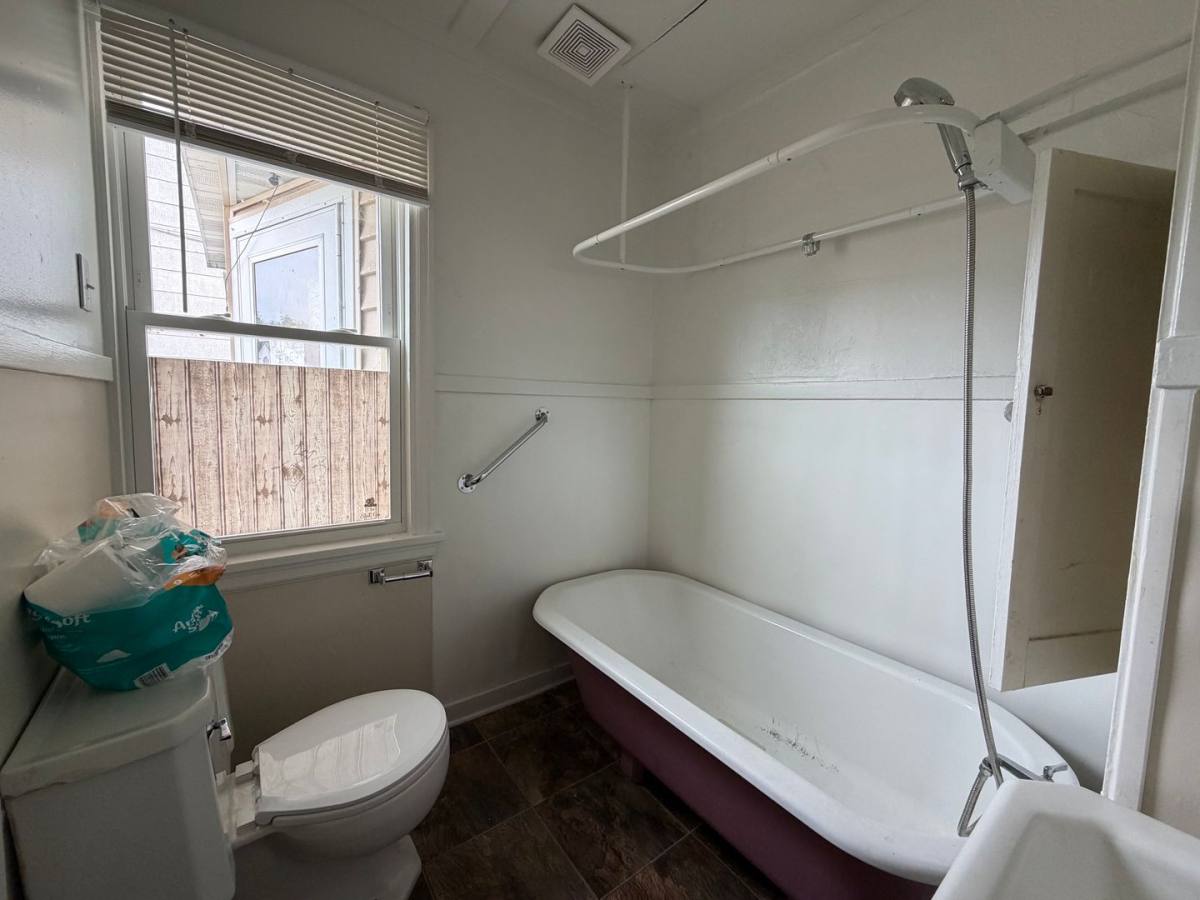 Apartment for rent at 508 Vine St, Eau Claire, WI 54703