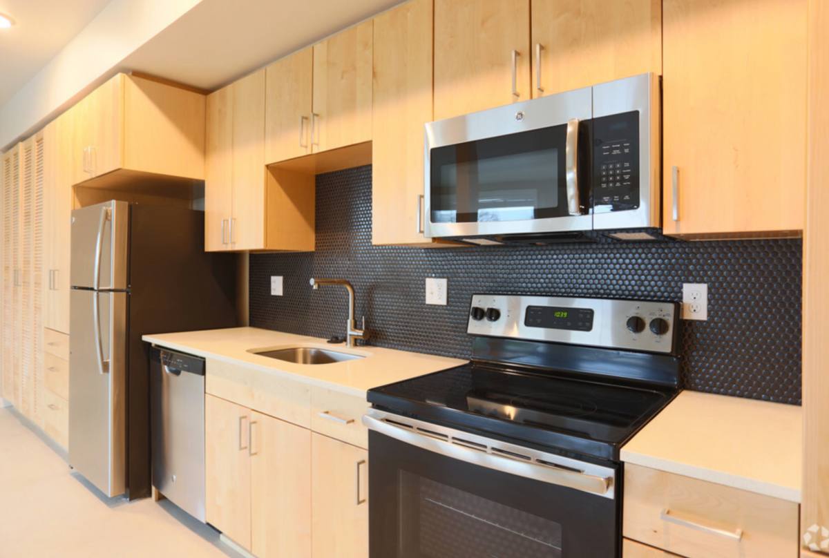 Apartment for rent at 4780 SE Milwaukie Ave, Portland, OR 97202