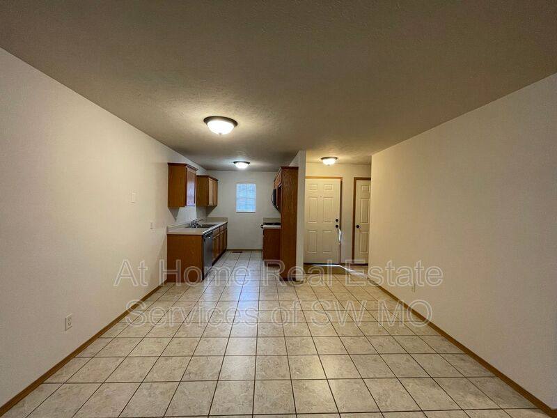 Apartment for rent at 3928 S Jonathan Ave, Springfield, MO 65807