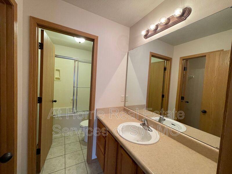 Apartment for rent at 3928 S Jonathan Ave, Springfield, MO 65807