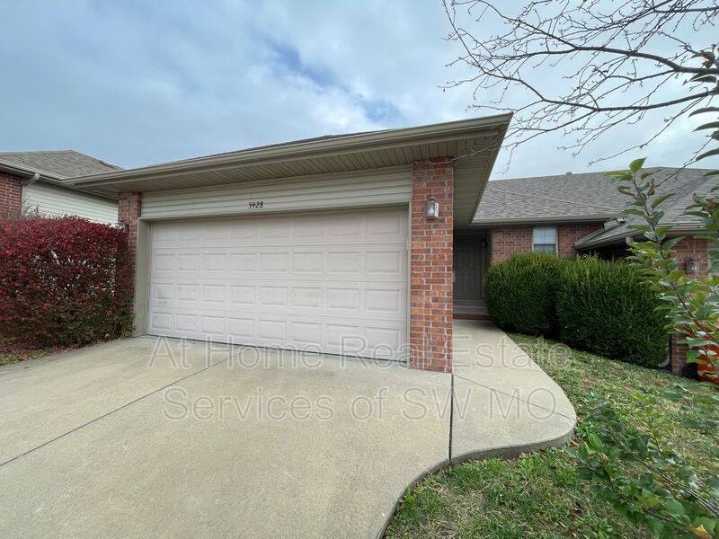 Apartment for rent at 3928 S Jonathan Ave, Springfield, MO 65807