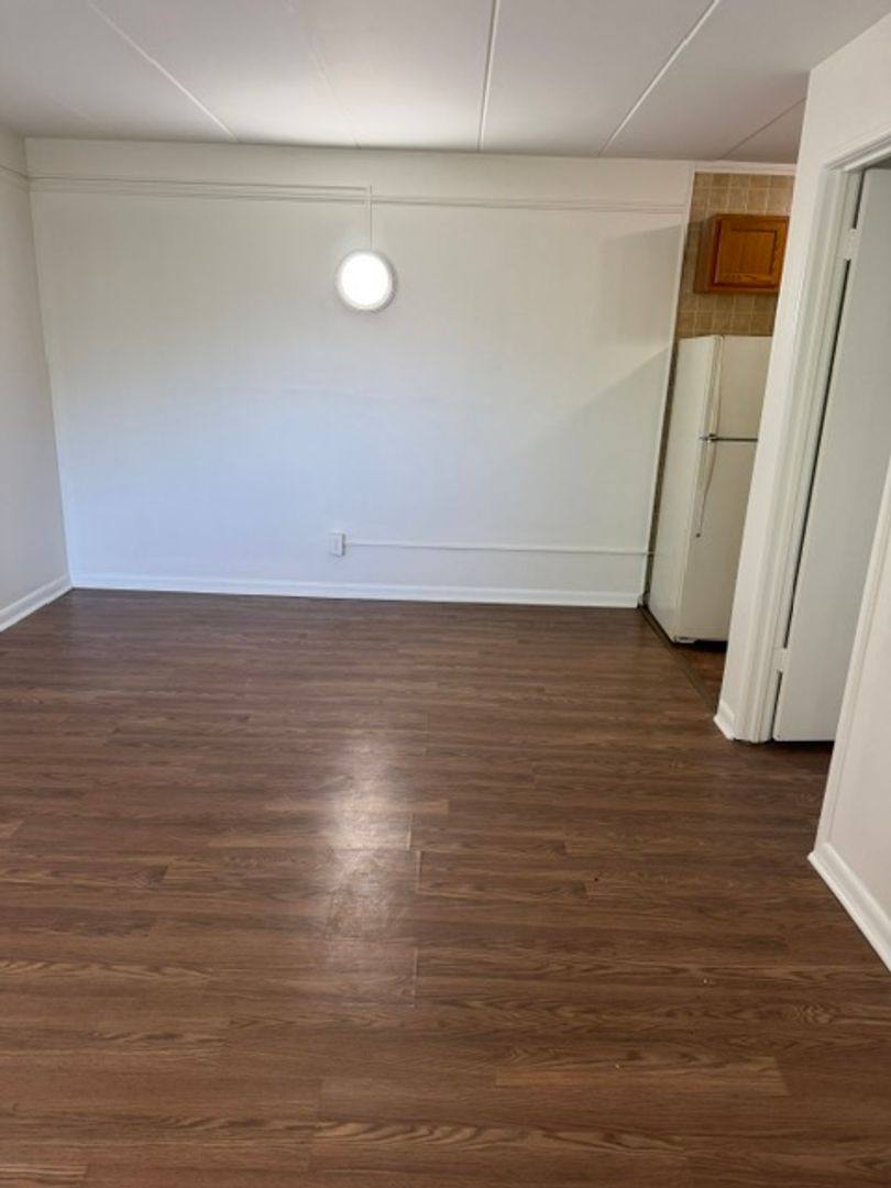 Apartment for rent at 76 Pennsylvania Ave, Westminster, MD 21157