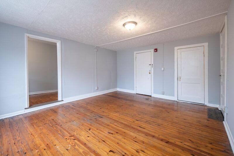 Apartment for rent at 706 Chickamauga Ave #4, Knoxville, TN 37917