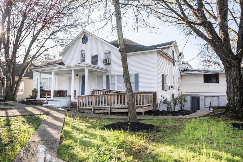 Apartment for rent at 706 Chickamauga Ave #4, Knoxville, TN 37917