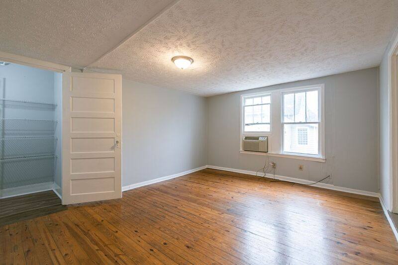 Apartment for rent at 706 Chickamauga Ave #4, Knoxville, TN 37917