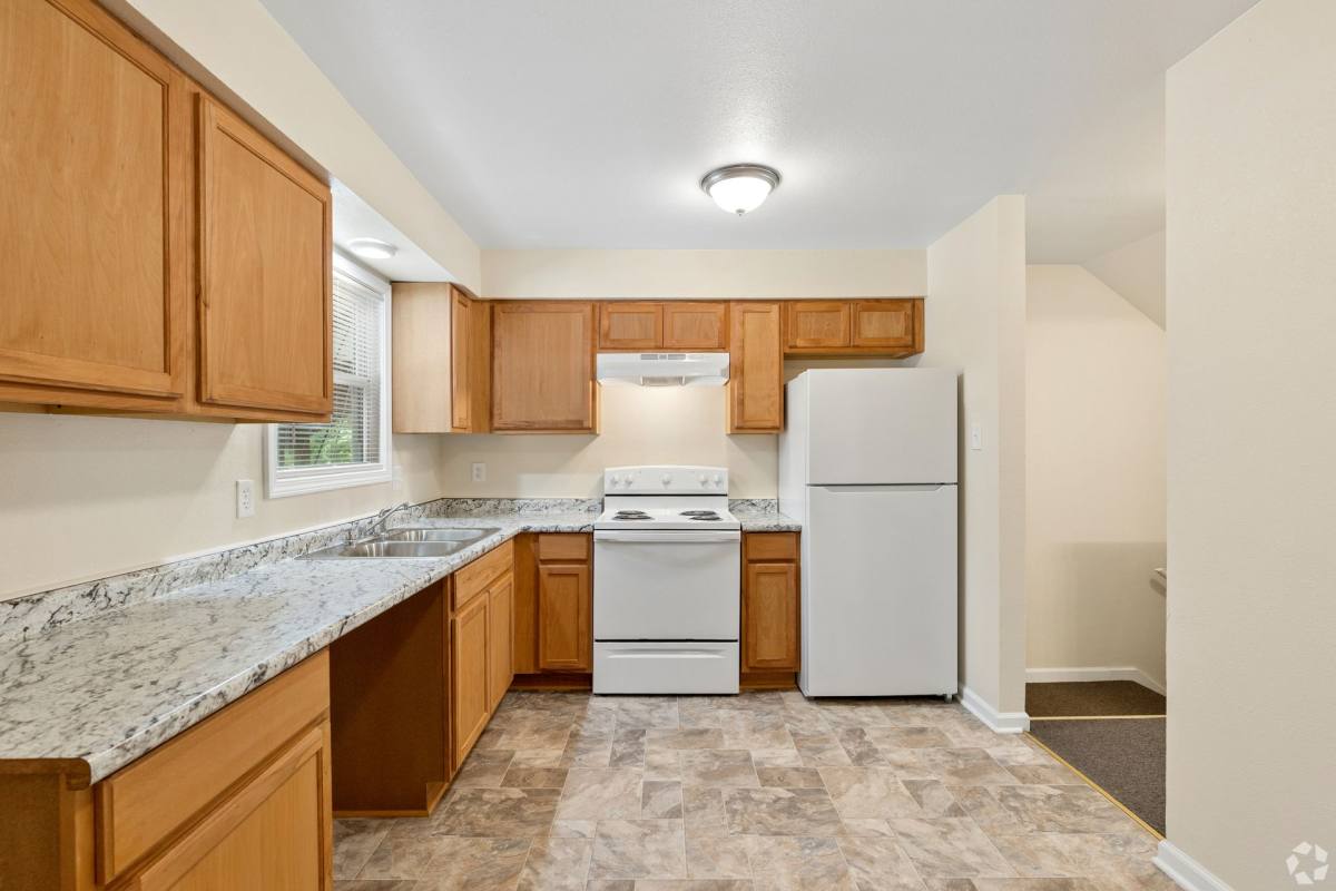 Townhouse for rent at 2002 E Obear Ave, Saint Louis, MO 63107