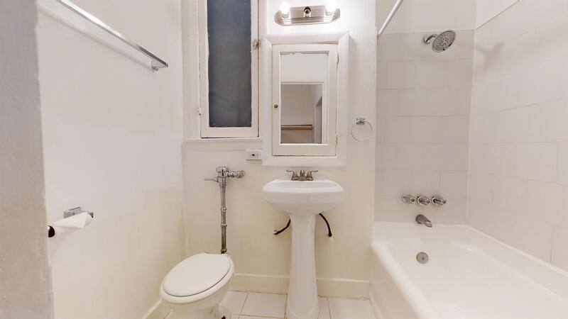 Apartment for rent at 21 Westminster Ave #107, Venice, CA 90291