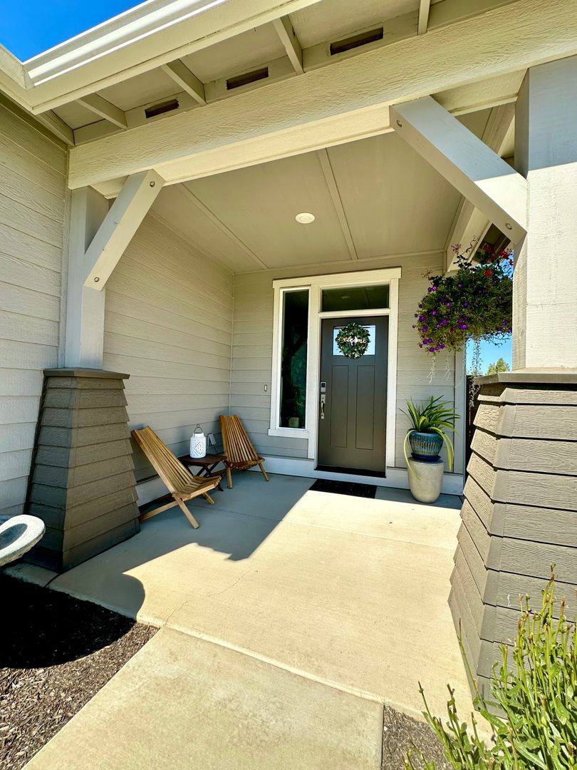 House for rent at 4703 SW Badger Creek Dr, Redmond, OR 97756