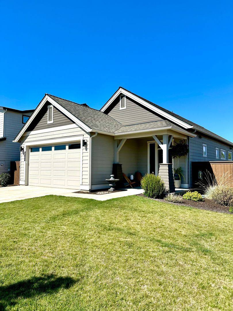 House for rent at 4703 SW Badger Creek Dr, Redmond, OR 97756