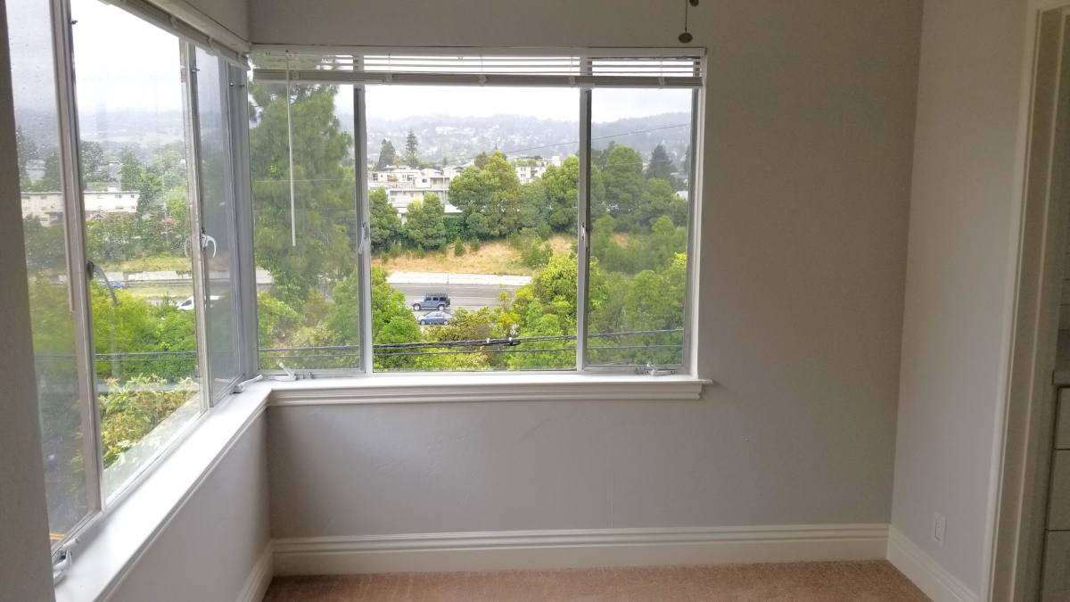 Apartment for rent at 229 Macarthur Blvd, Oakland, CA 94610