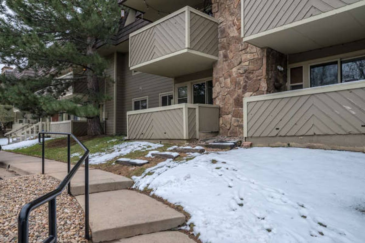 Apartment for rent at 3120 Corona Trail, Boulder, CO 80301
