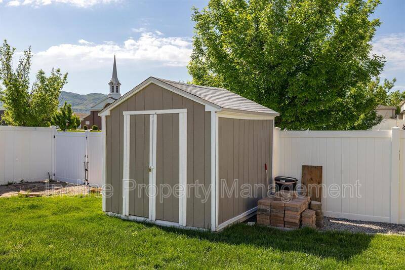 House for rent at 702 Durham Dr, North Salt Lake, UT 84054