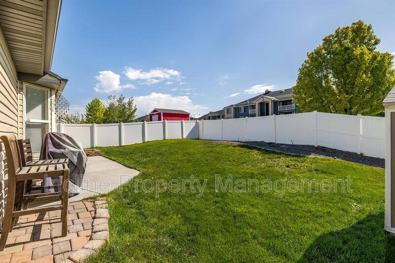 House for rent at 702 Durham Dr, North Salt Lake, UT 84054