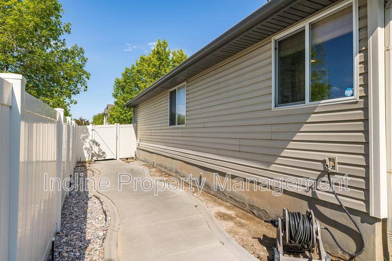 House for rent at 702 Durham Dr, North Salt Lake, UT 84054