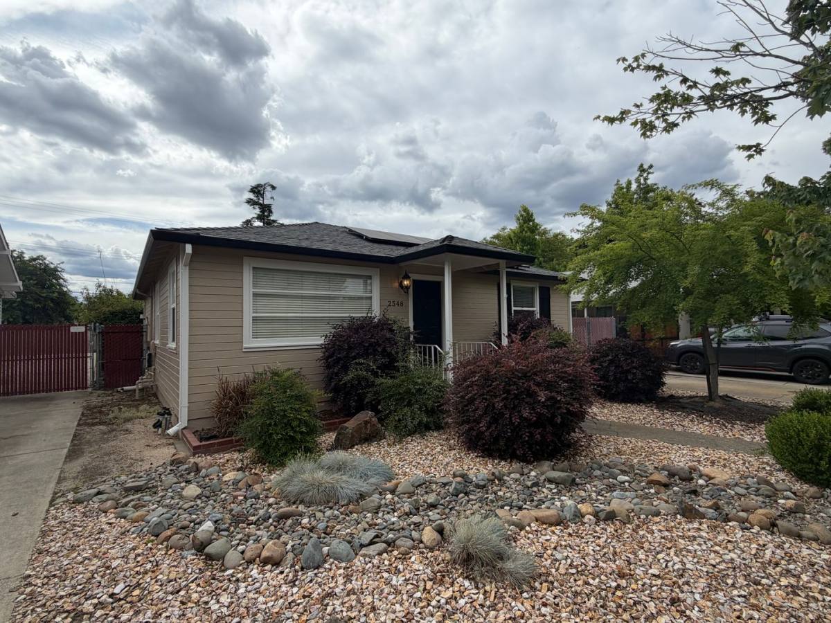 House for rent at 2548 52nd St, Sacramento, CA 95817