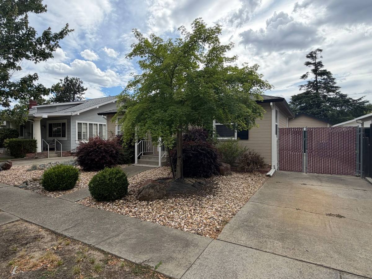 House for rent at 2548 52nd St, Sacramento, CA 95817