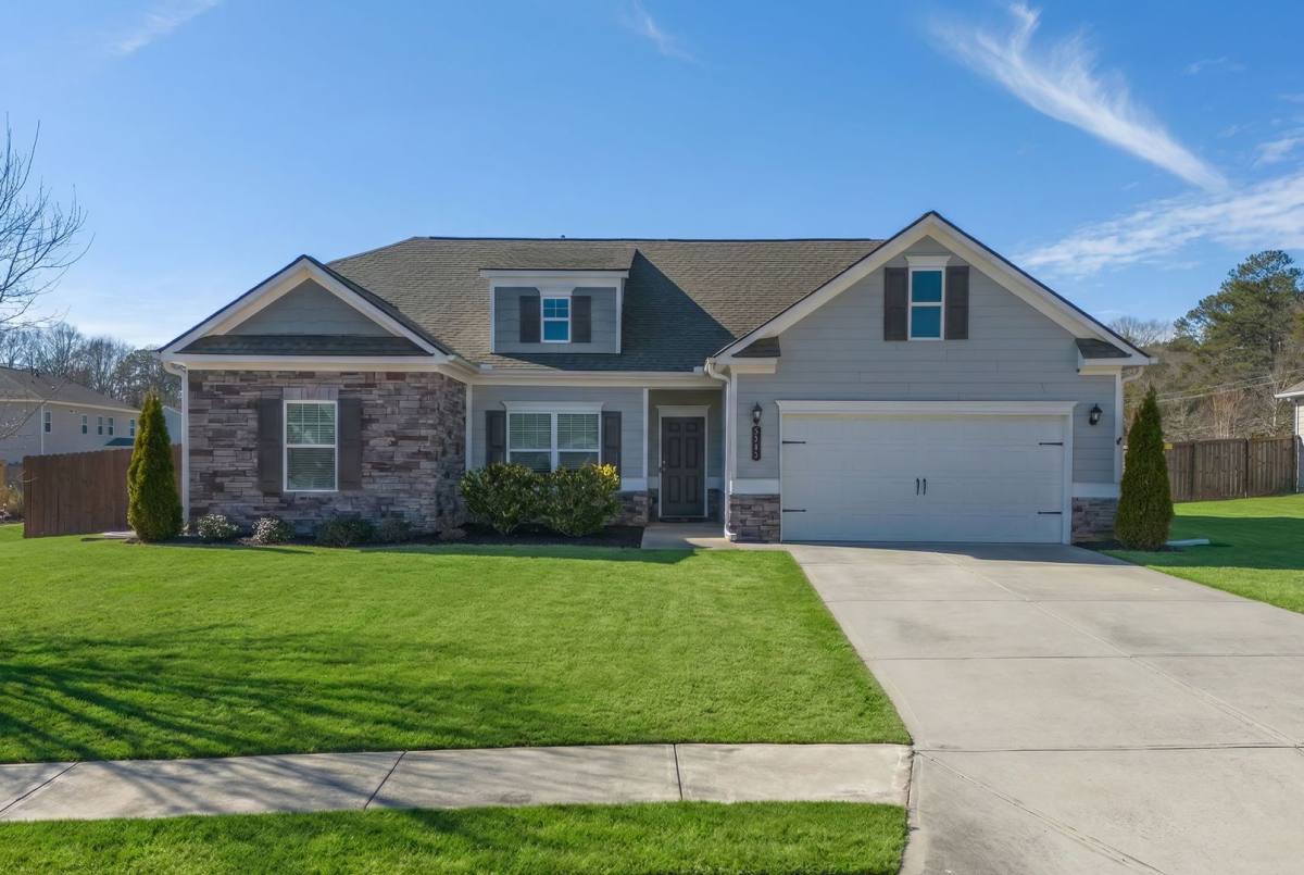 House for rent at 2791 Day Dr, Bogart, GA 30622