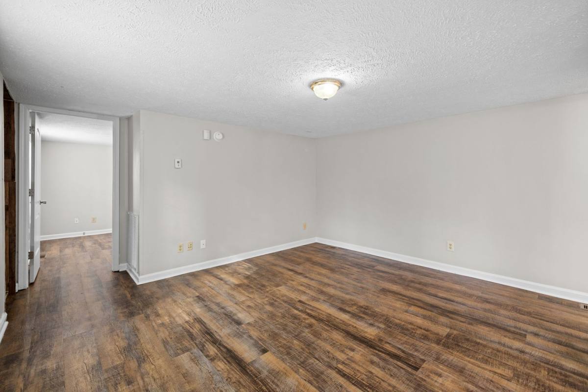 Apartment for rent at 208 Chapel St, Clarksville, TN 37042