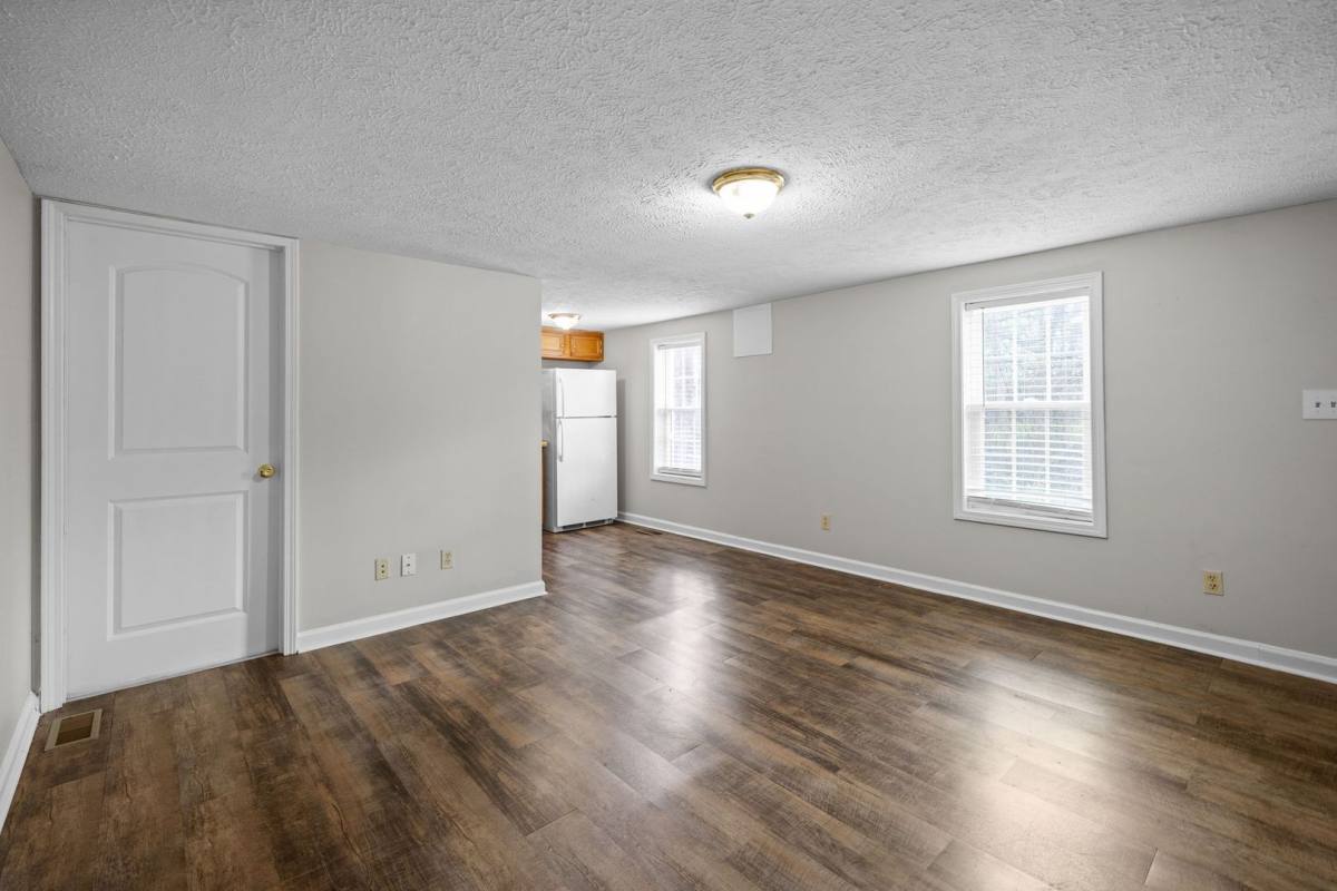 Apartment for rent at 208 Chapel St, Clarksville, TN 37042