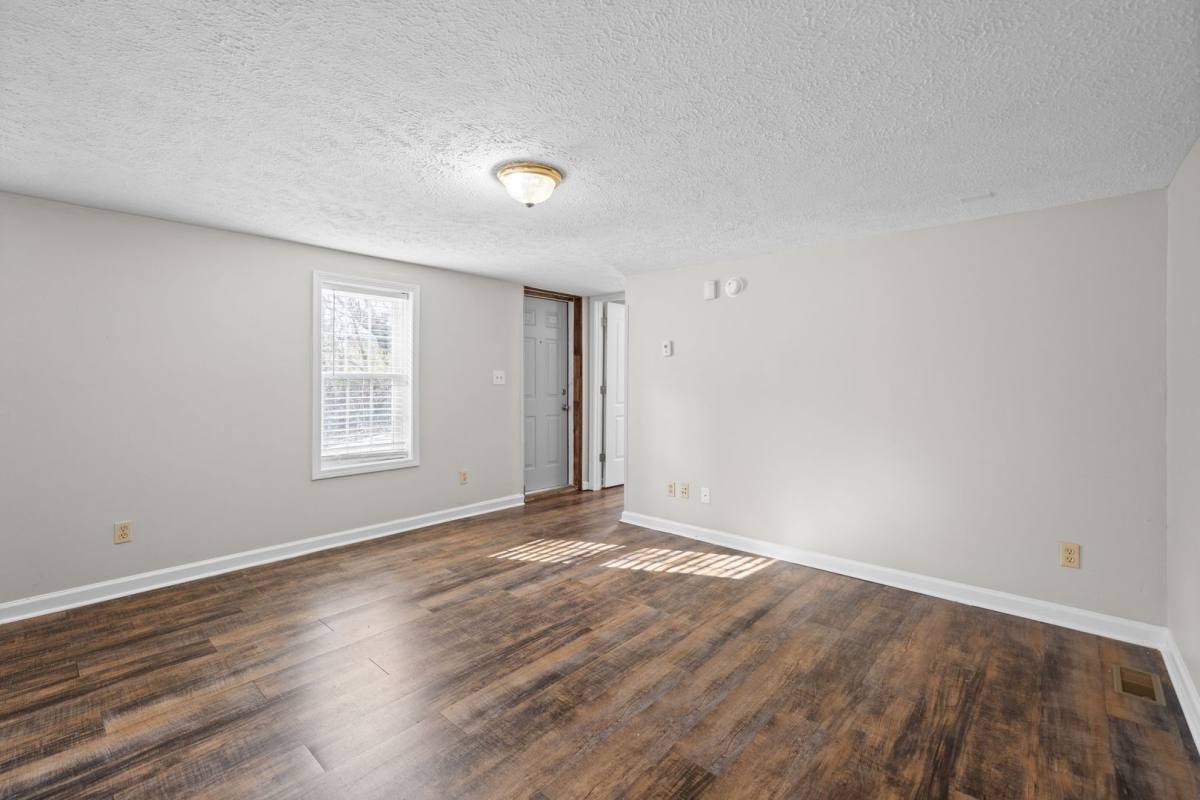 Apartment for rent at 208 Chapel St, Clarksville, TN 37042