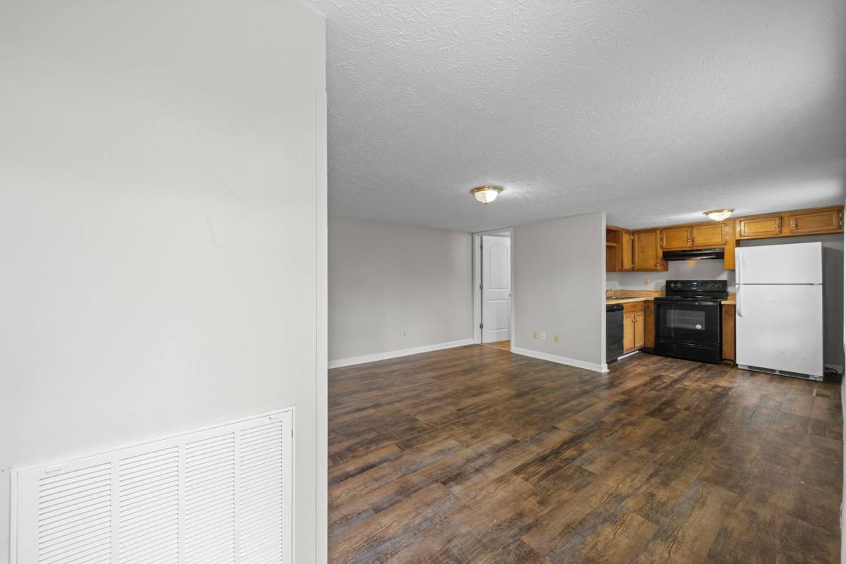 Apartment for rent at 208 Chapel St, Clarksville, TN 37042