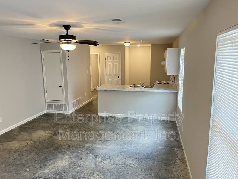 House for rent at 2645 Mirror Ave, Memphis, TN 38127