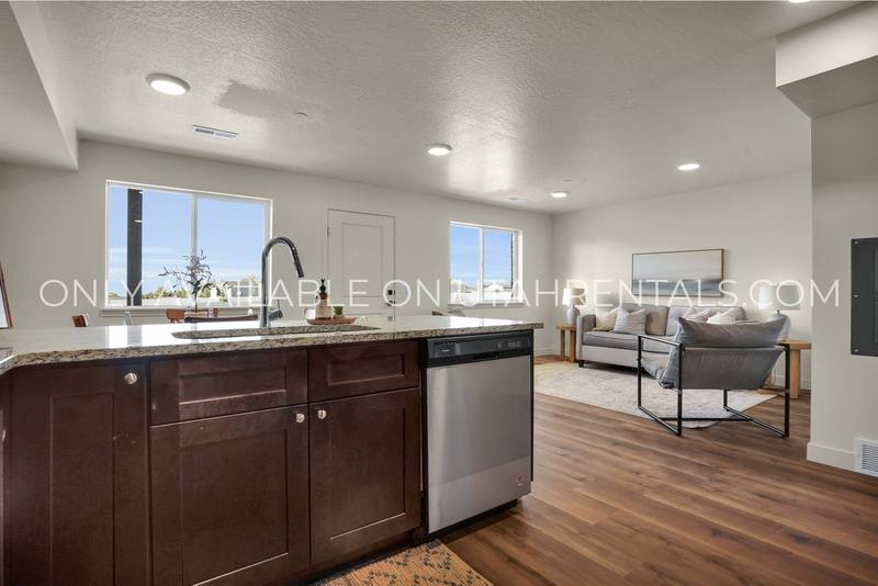 Apartment for rent at 450 W Main St, Santaquin, UT 84655
