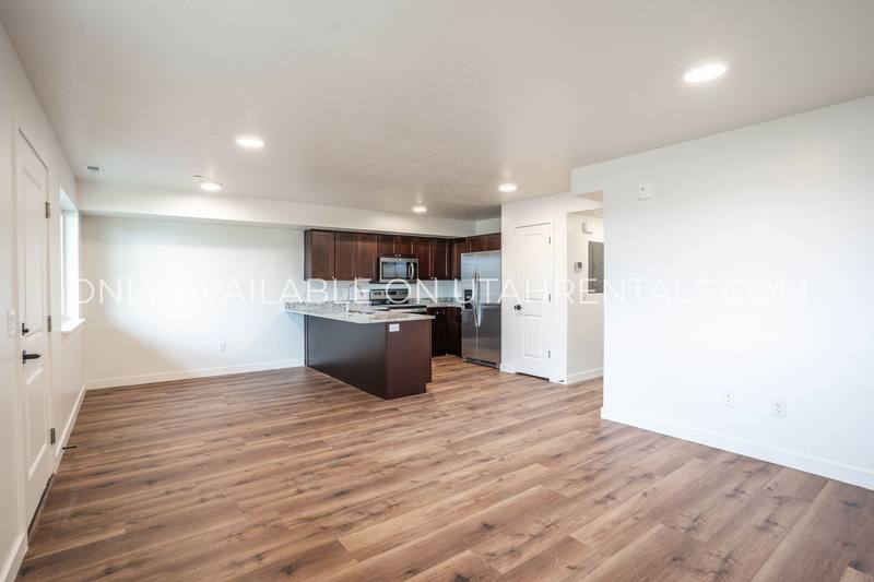 Apartment for rent at 450 W Main St, Santaquin, UT 84655