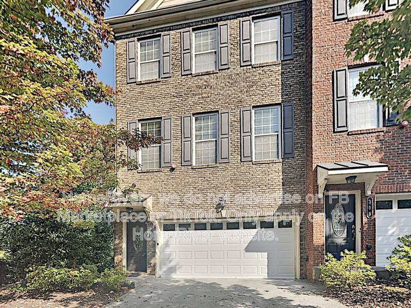 Townhouse for rent at 305 Williamson St SE, Marietta, GA 30060