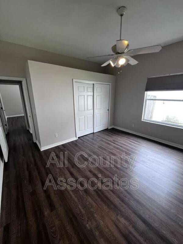 House for rent at 28724 Hanging Moss Loop, Wesley Chapel, FL 33543