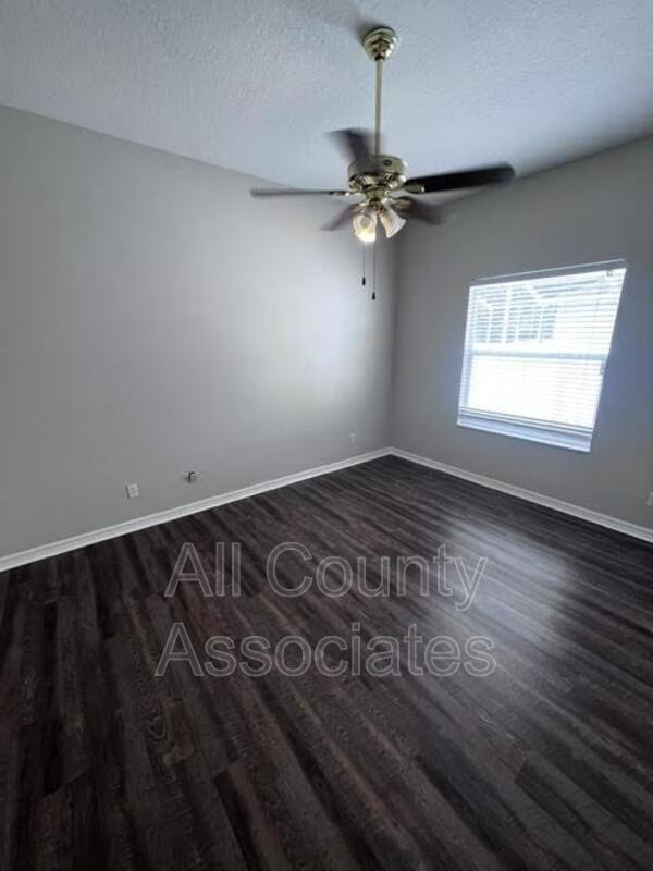 House for rent at 28724 Hanging Moss Loop, Wesley Chapel, FL 33543